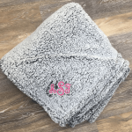 products accessories sherpa blanket embroidered monogram (1)